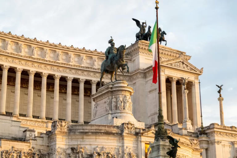 Você já se pegou sonhando em explorar suas raízes italianas e desfrutar dos benefícios de uma cidadania europeia